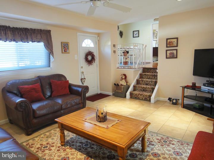 279 Beaver Road Southampton, PA 18966 - Photo 9 of 21 Gallery Image 9