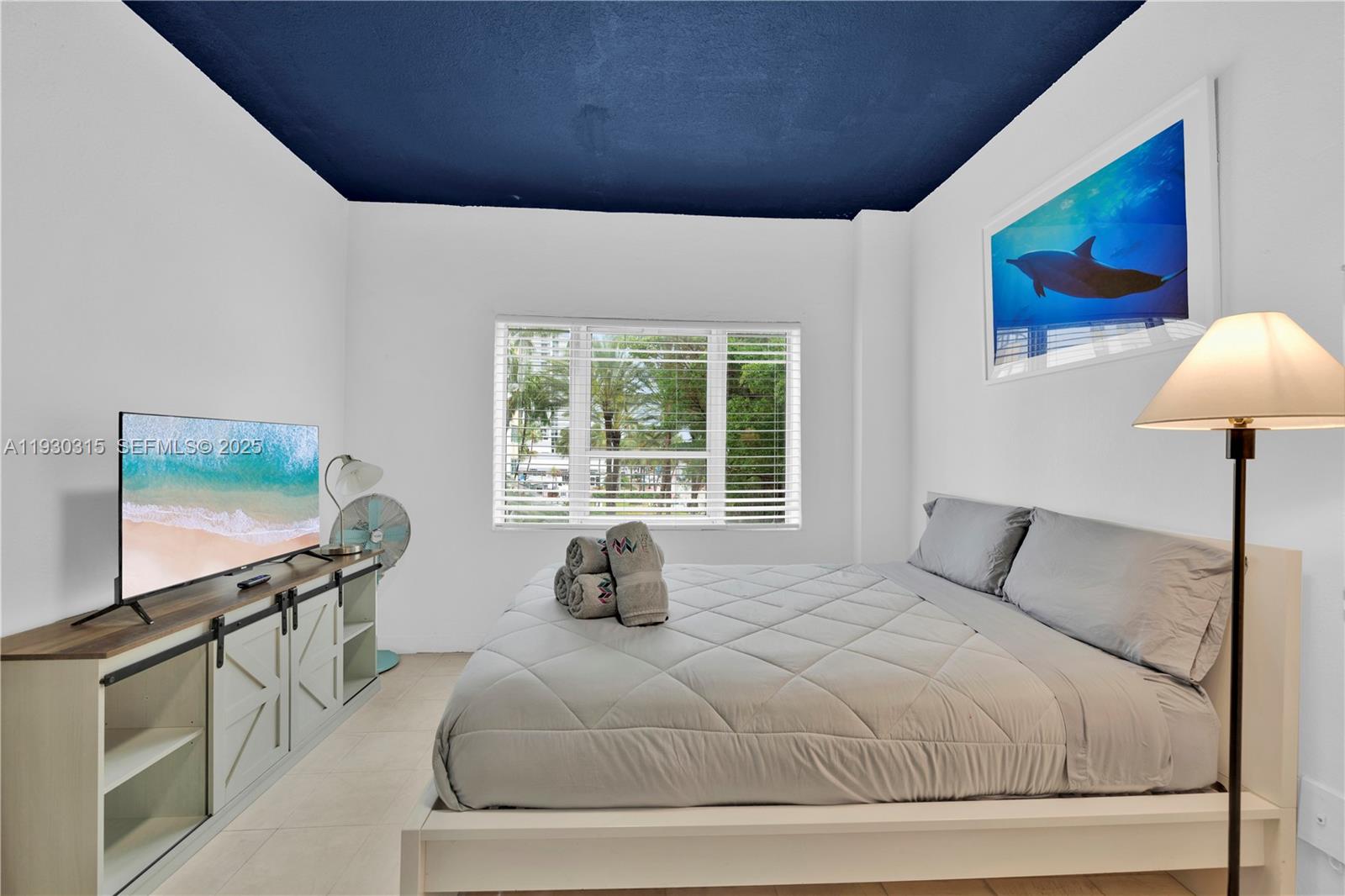 255 West 24th Street, Unit 302 Miami Beach, FL 33140 - Photo 3 of 8