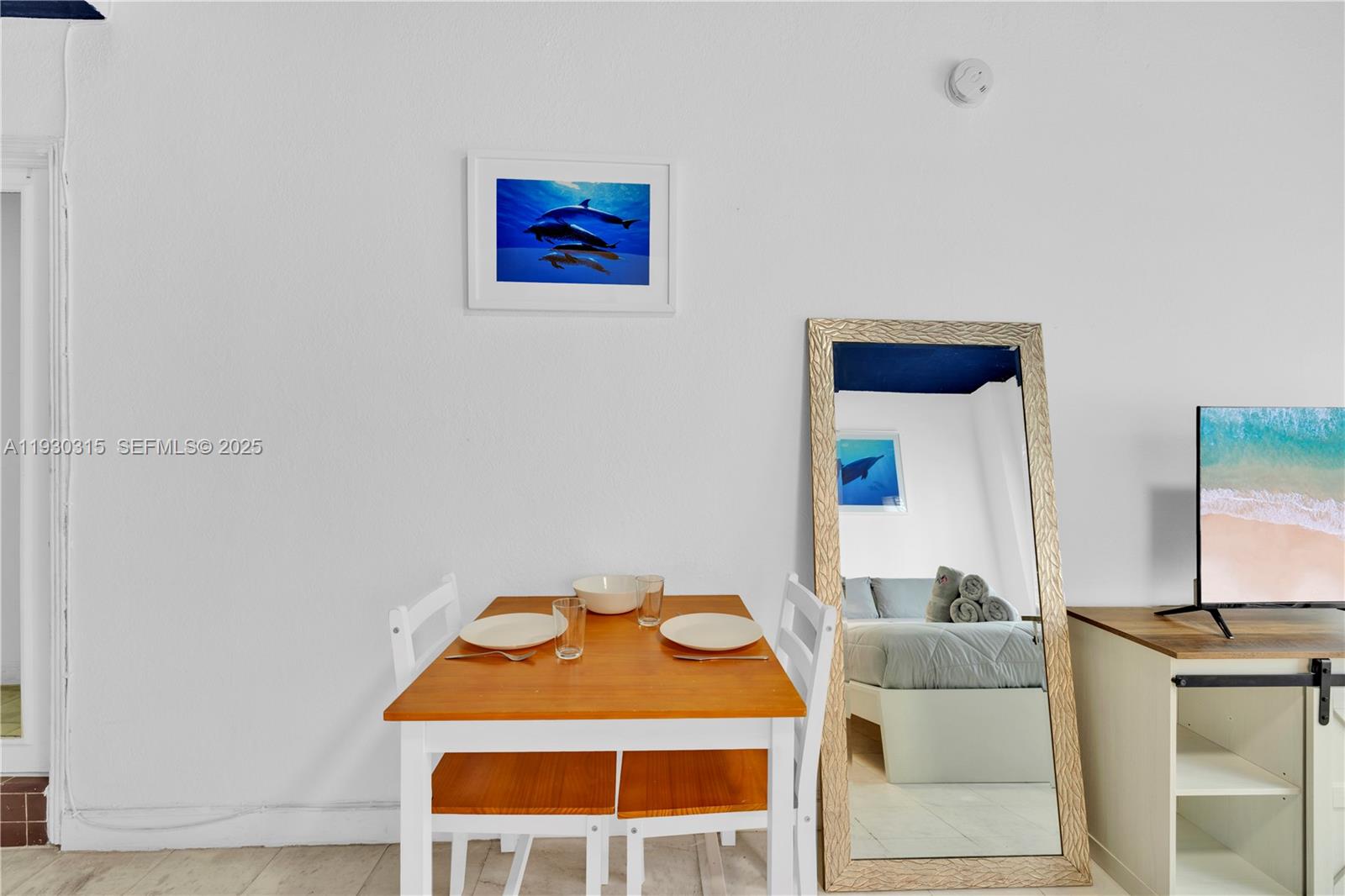255 West 24th Street, Unit 302 Miami Beach, FL 33140 - Photo 6 of 8