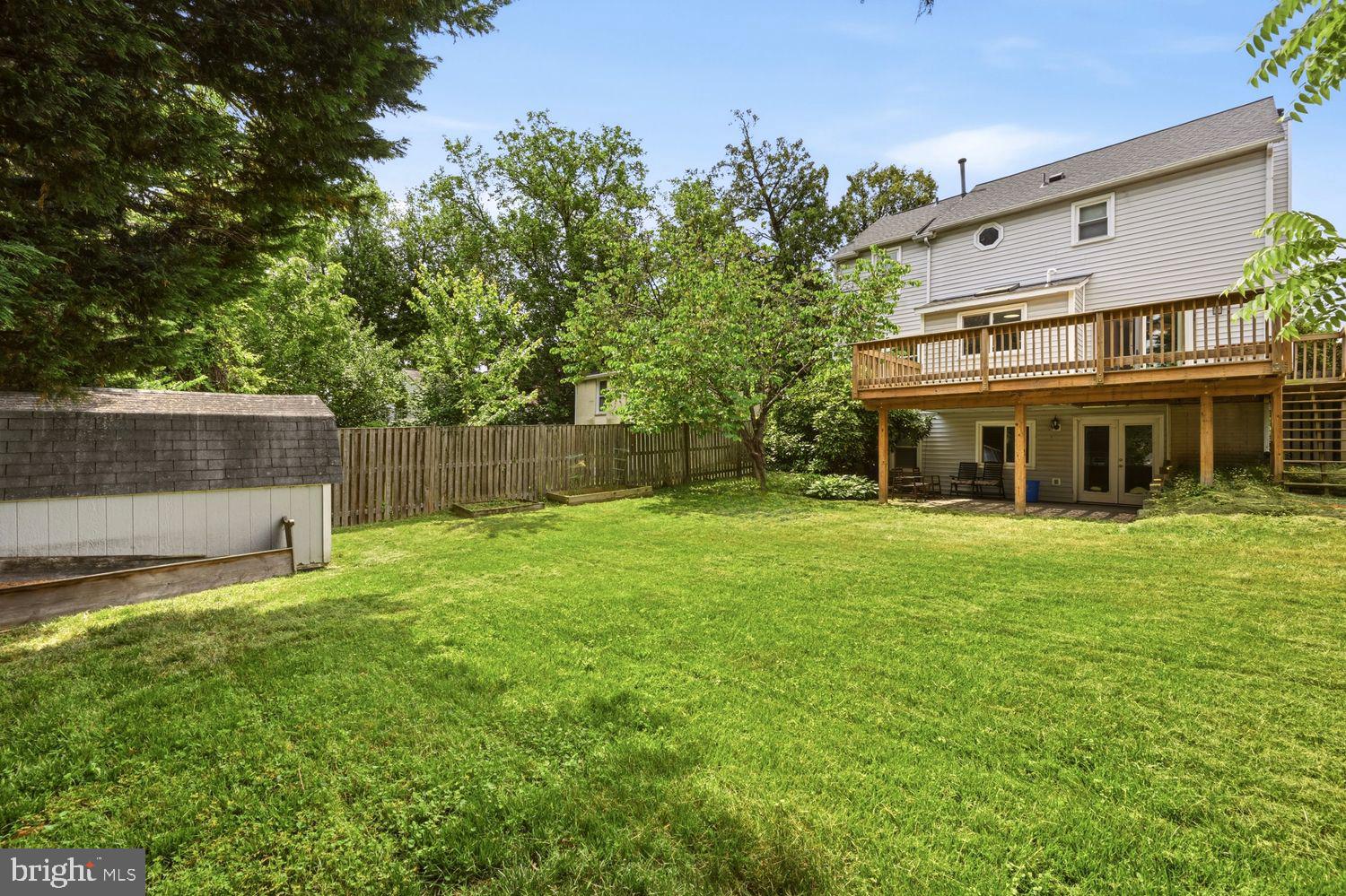11117 Midvale Road Kensington, MD 20895 - Photo 24 of 25 Expansive back yard