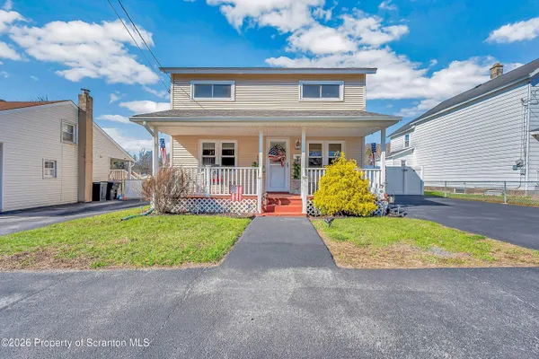 $237,500 | 1061 Springbrook Avenue, Moosic, PA 18507
