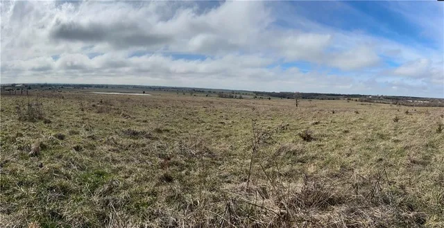 $1,220,000 | 2220 Louisiana Road, Ottawa, KS 66067