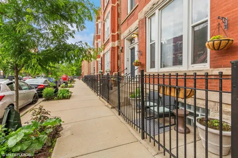 $249,950 | 1324 West Huron Street, Unit 4R, Chicago, IL 60642