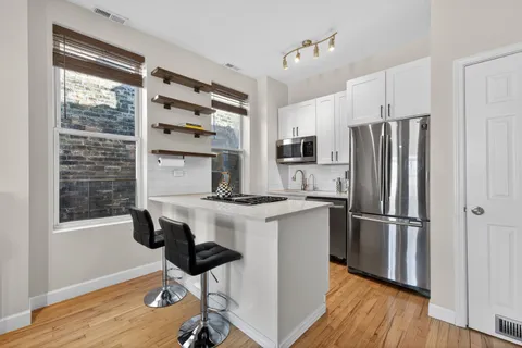 $249,950 | 1324 West Huron Street, Unit 4R, Chicago, IL 60642