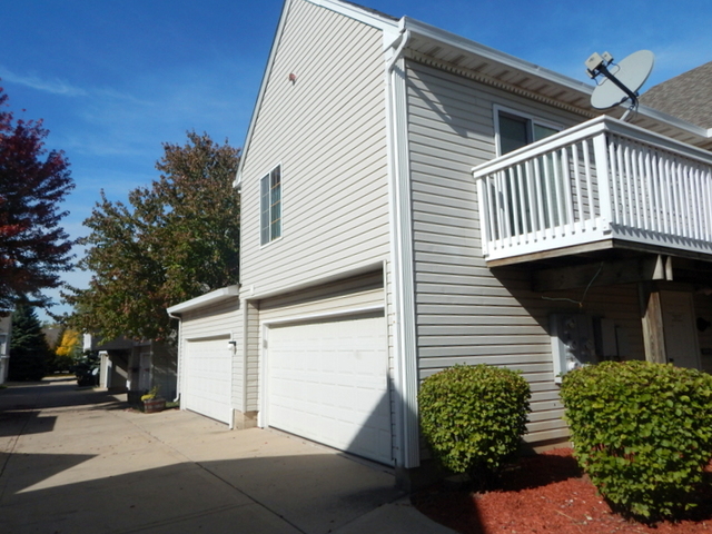 334 Newbury Lane Bolingbrook, IL 60440 - Photo 3 of 19