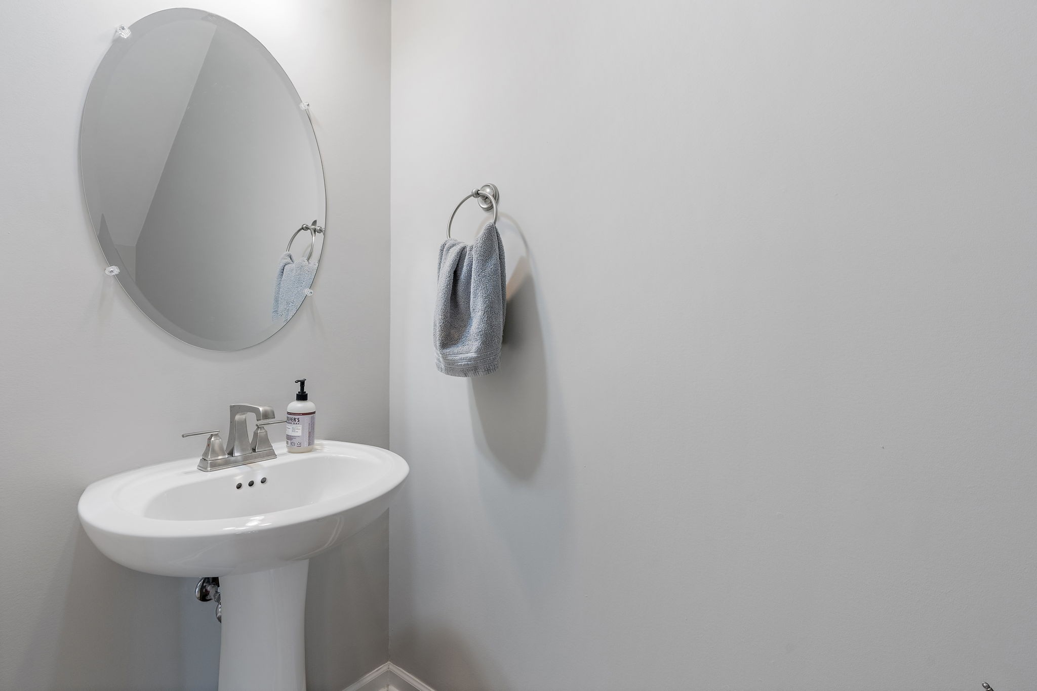 312 McKenzie Pass Madison, TN 37115 - Photo 12 of 21 a bathroom with a sink and mirror