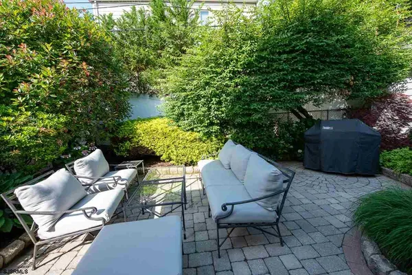 a view of outdoor space yard and patio