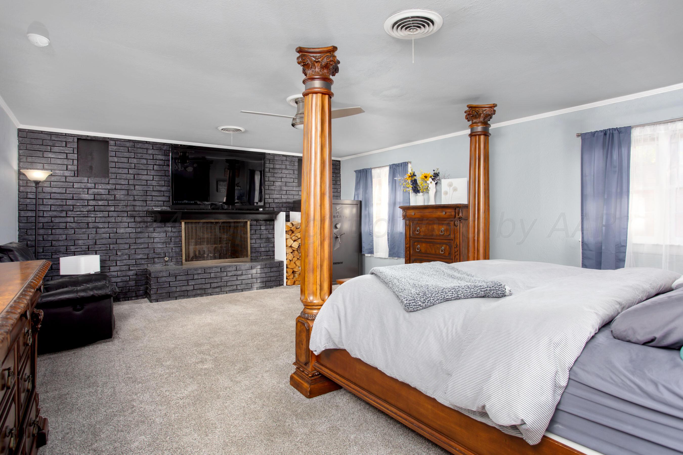 3802 Puckett Drive Amarillo, TX 79109 - Photo 19 of 38 Primary Bedroom