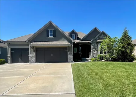 $965,000 | 3030 West 157th Court, Overland Park, KS 66224