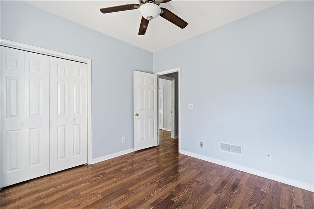 1565 Victoria Walk Cumming, GA 30041 - Photo 16 of 32