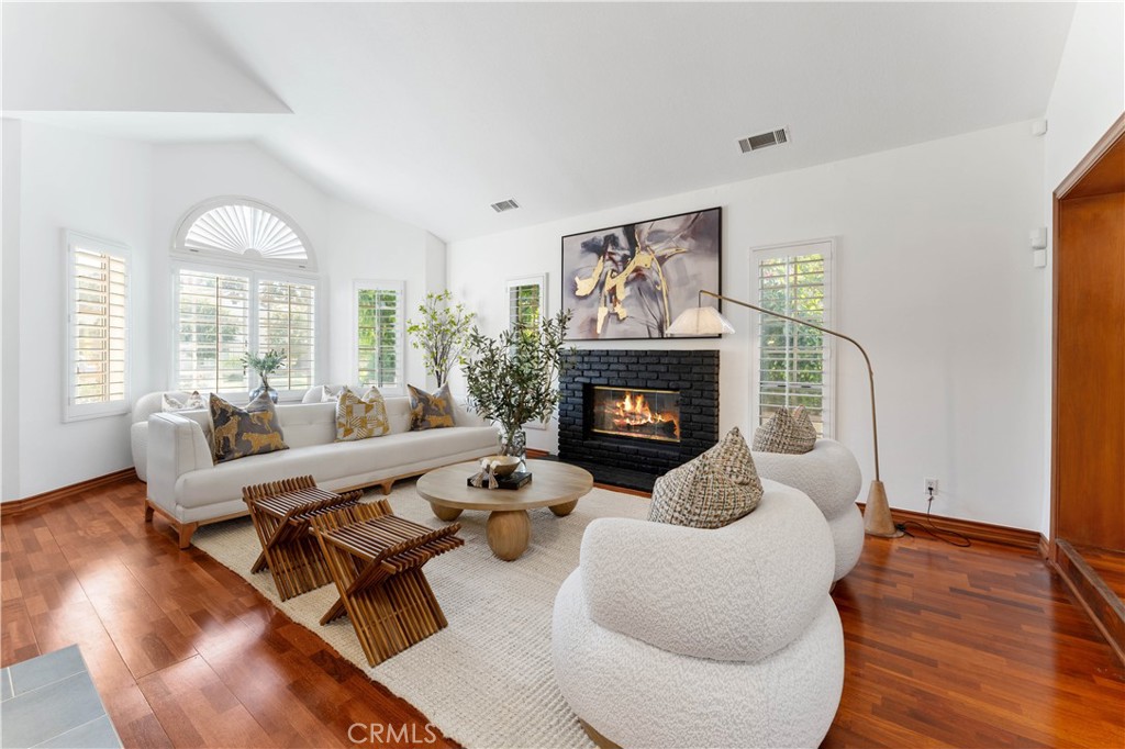 1011 Rodeo Road Arcadia, CA 91006 - Photo 5 of 44