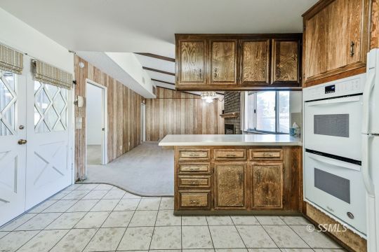 925 Scott Street Ridgecrest, CA 93555 - Photo 18 of 46 a view of an entryway with staircase