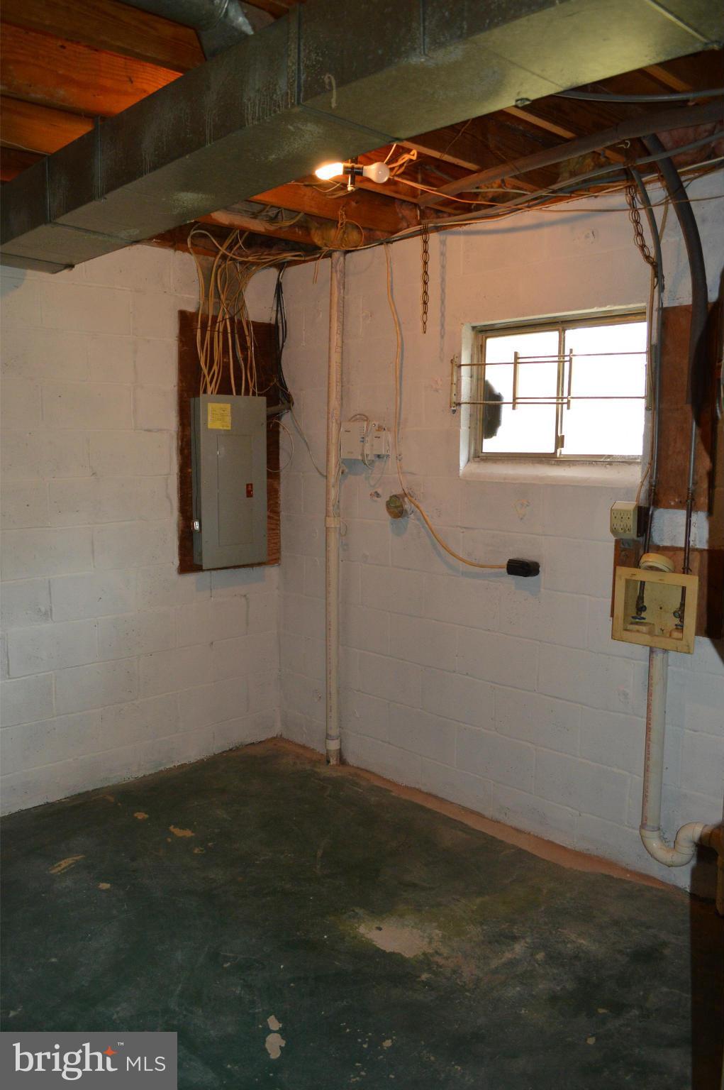 13726 Palm Road Woodbridge, VA 22193 - Photo 12 of 22 Basement