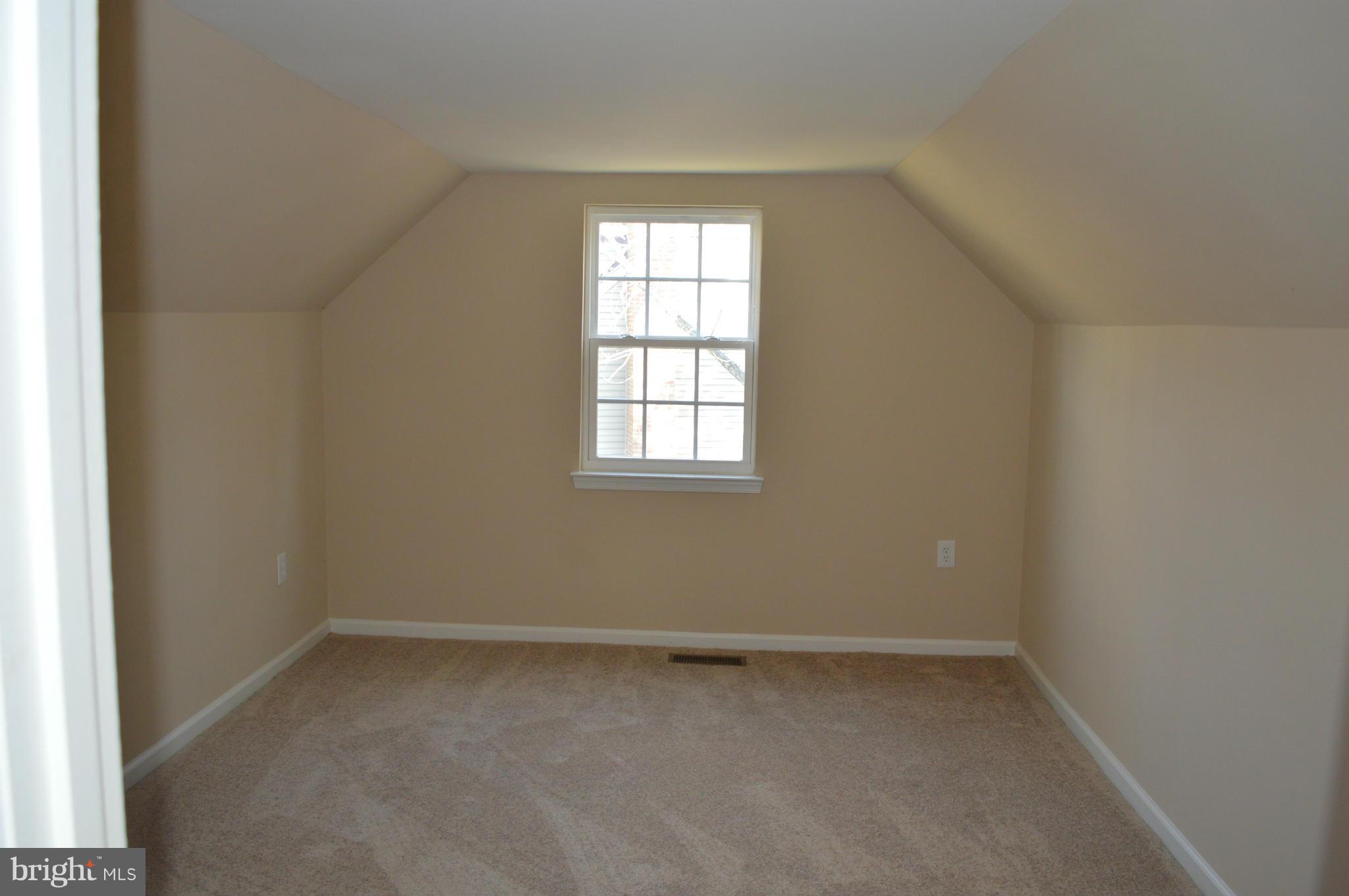 13726 Palm Road Woodbridge, VA 22193 - Photo 16 of 22 Bedroom