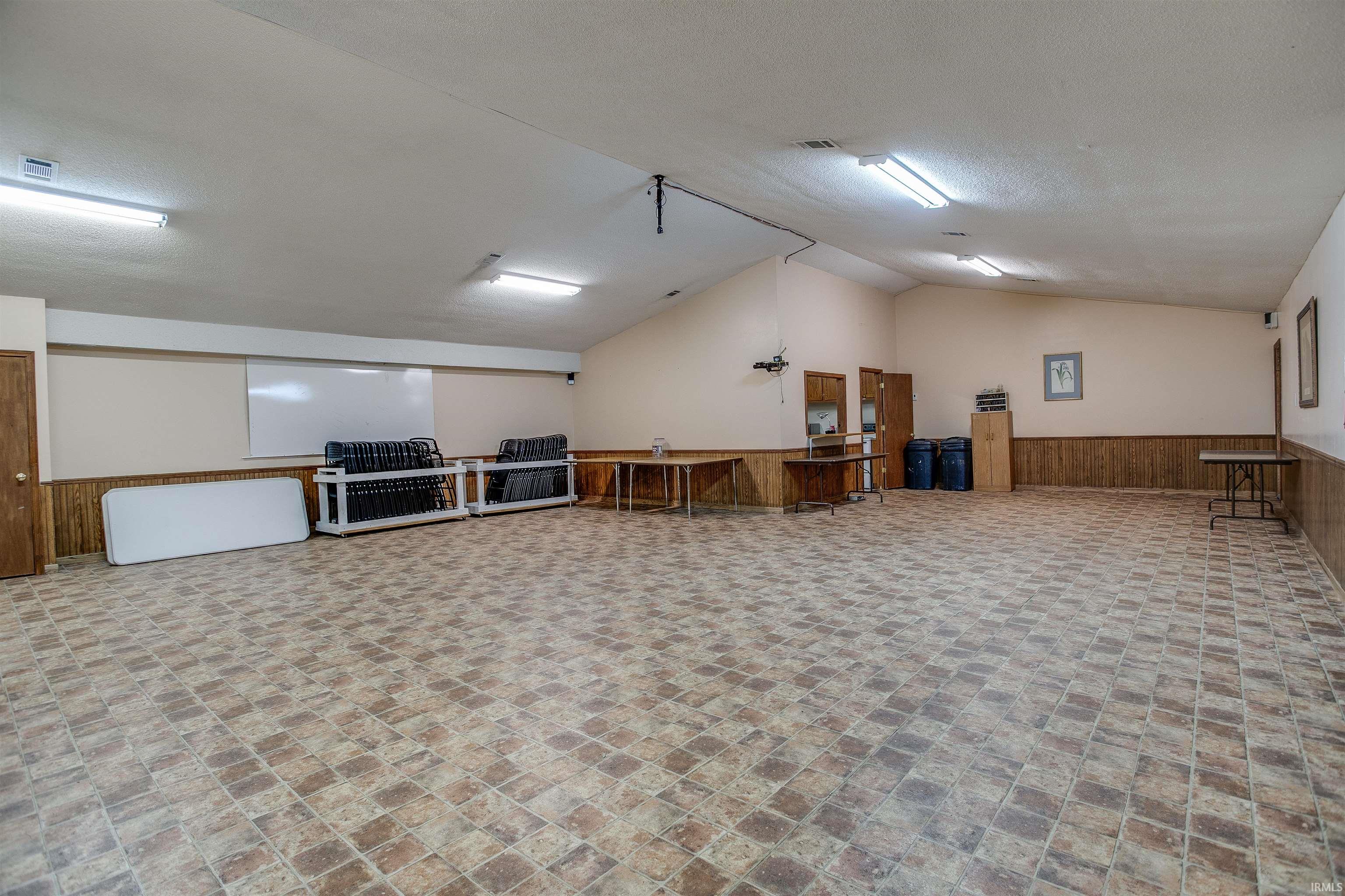59132 Elm Road Mishawaka, IN 46544 - Photo 18 of 36 Gallery Image 18