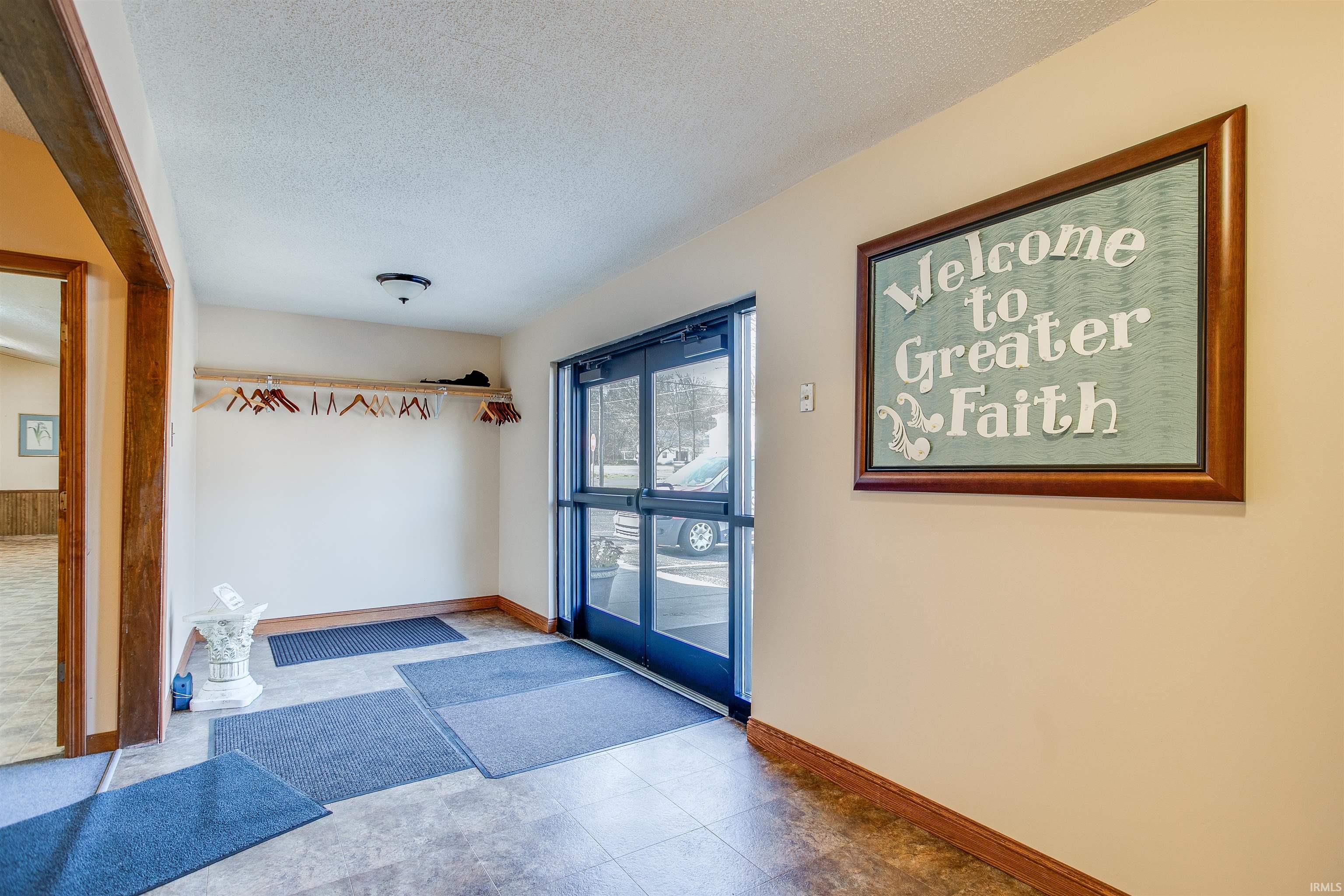 59132 Elm Road Mishawaka, IN 46544 - Photo 3 of 36 Gallery Image 3