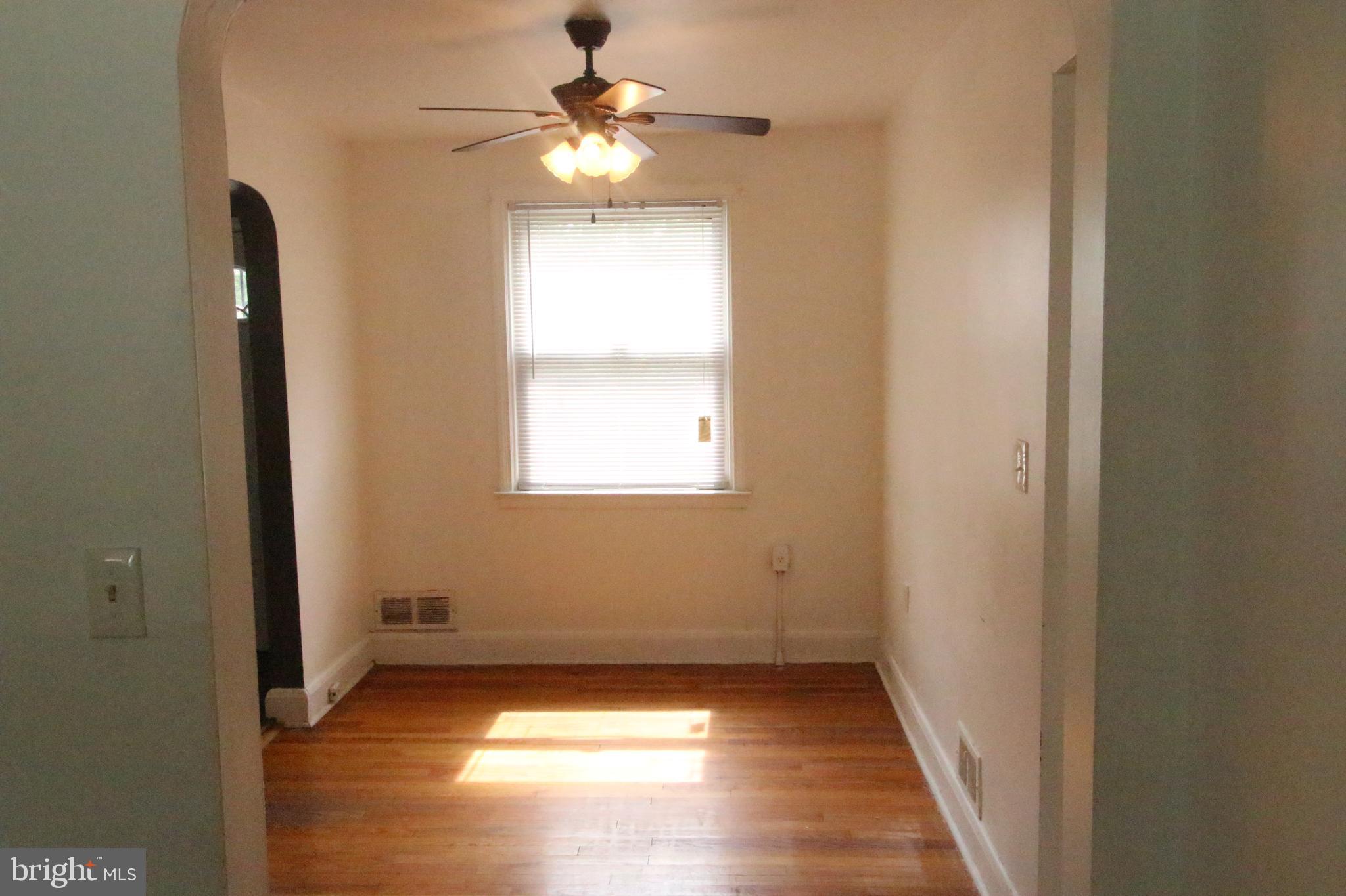 3405 Fairview Road Baltimore, MD 21207 - Photo 8 of 33