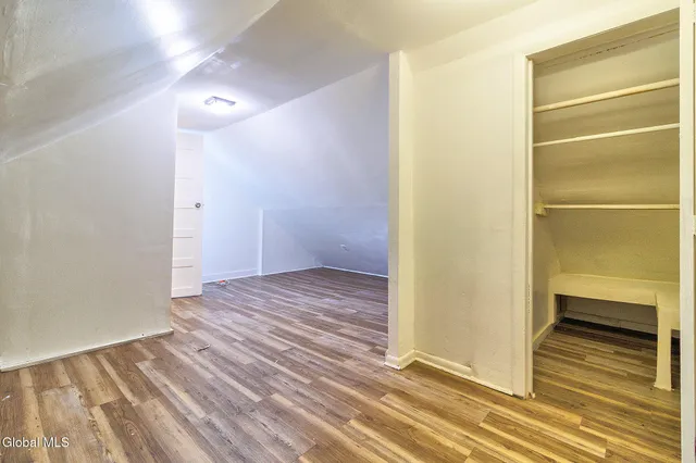 $2,300 | 1369 Santa Fe Street, Schenectady, NY 12303