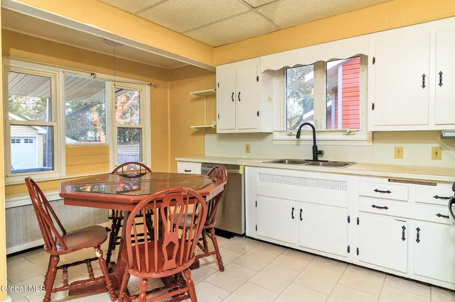 $2,300 | 1369 Santa Fe Street, Schenectady, NY 12303