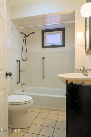 $2,300 | 1369 Santa Fe Street, Schenectady, NY 12303