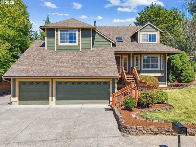 $649,900 | 704 Southeast Greenway Drive, Gresham, OR 97080