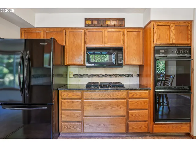 $649,900 | 704 Southeast Greenway Drive, Gresham, OR 97080