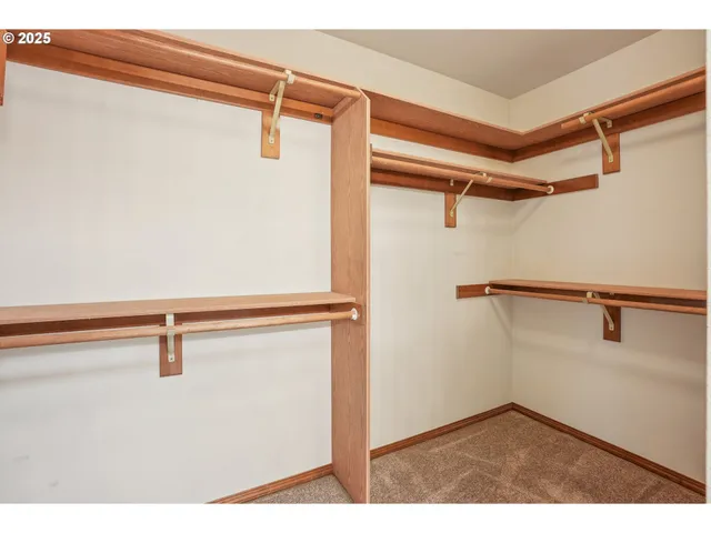 $649,900 | 704 Southeast Greenway Drive, Gresham, OR 97080