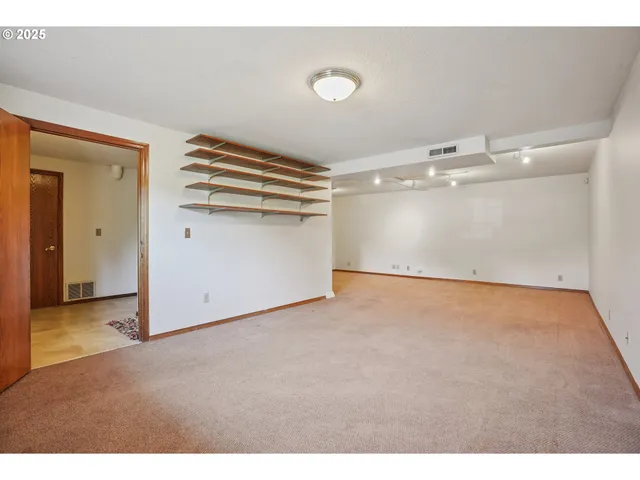 $649,900 | 704 Southeast Greenway Drive, Gresham, OR 97080