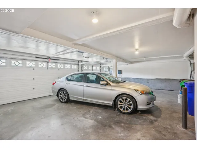 $649,900 | 704 Southeast Greenway Drive, Gresham, OR 97080