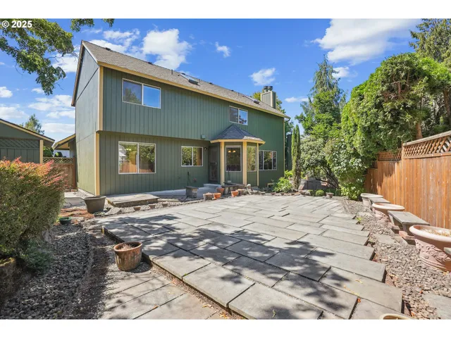 $649,900 | 704 Southeast Greenway Drive, Gresham, OR 97080