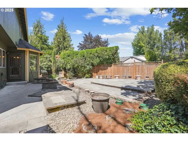 $649,900 | 704 Southeast Greenway Drive, Gresham, OR 97080