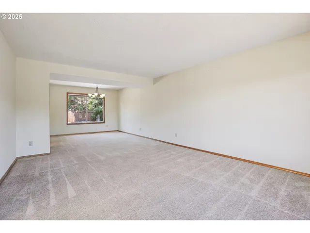 $649,900 | 704 Southeast Greenway Drive, Gresham, OR 97080