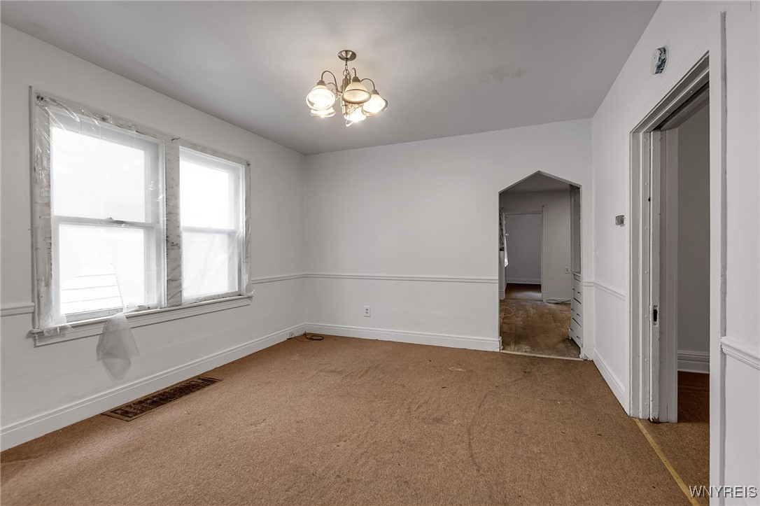 62 Pine Ridge Road Cheektowaga, NY 14211 - Photo 12 of 34