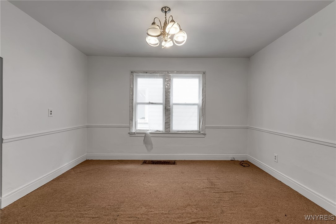 62 Pine Ridge Road Cheektowaga, NY 14211 - Photo 13 of 34