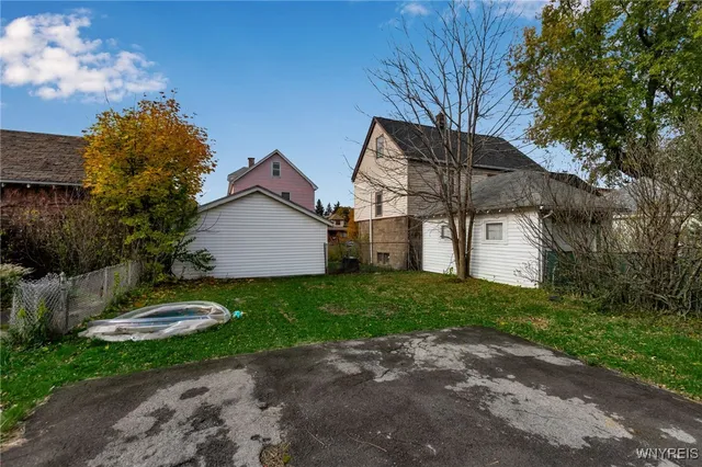 $169,900 | 62 Pine Ridge Road, Cheektowaga, NY 14211