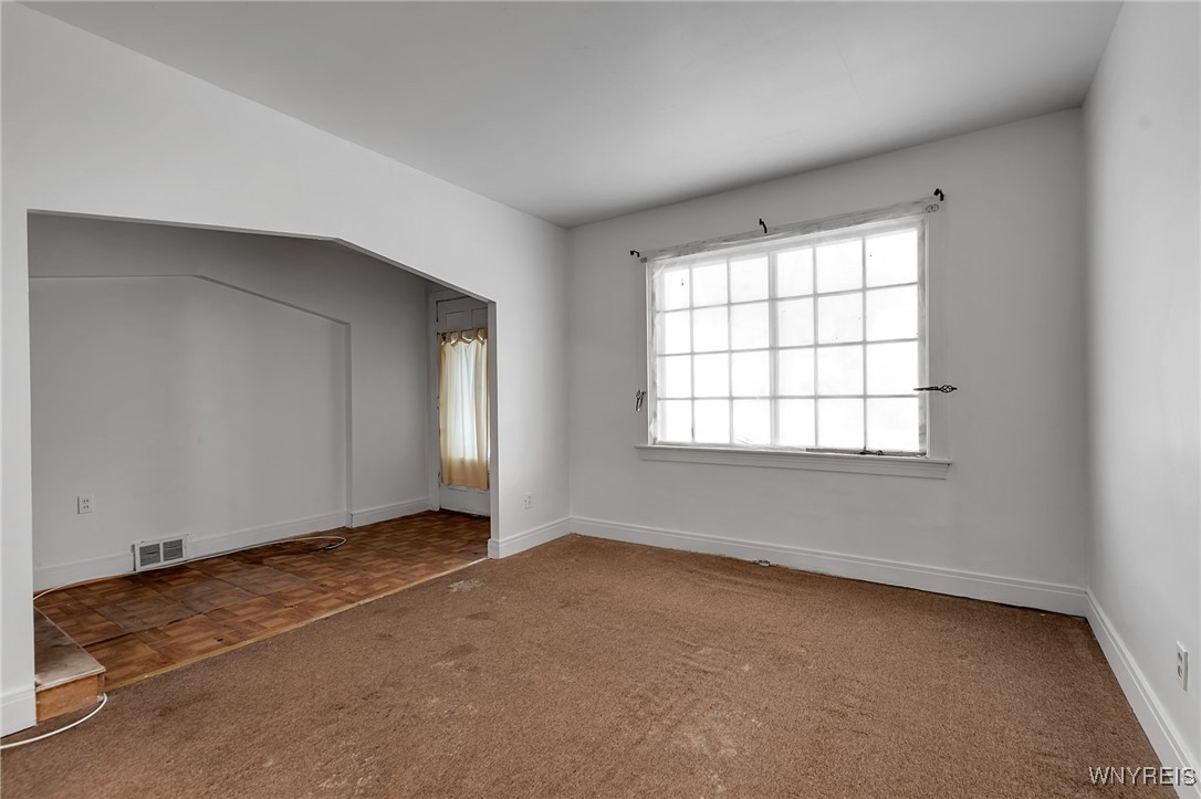 62 Pine Ridge Road Cheektowaga, NY 14211 - Photo 9 of 34