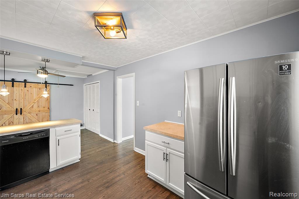11216 Unity Drive Warren, MI 48089 - Photo 13 of 36