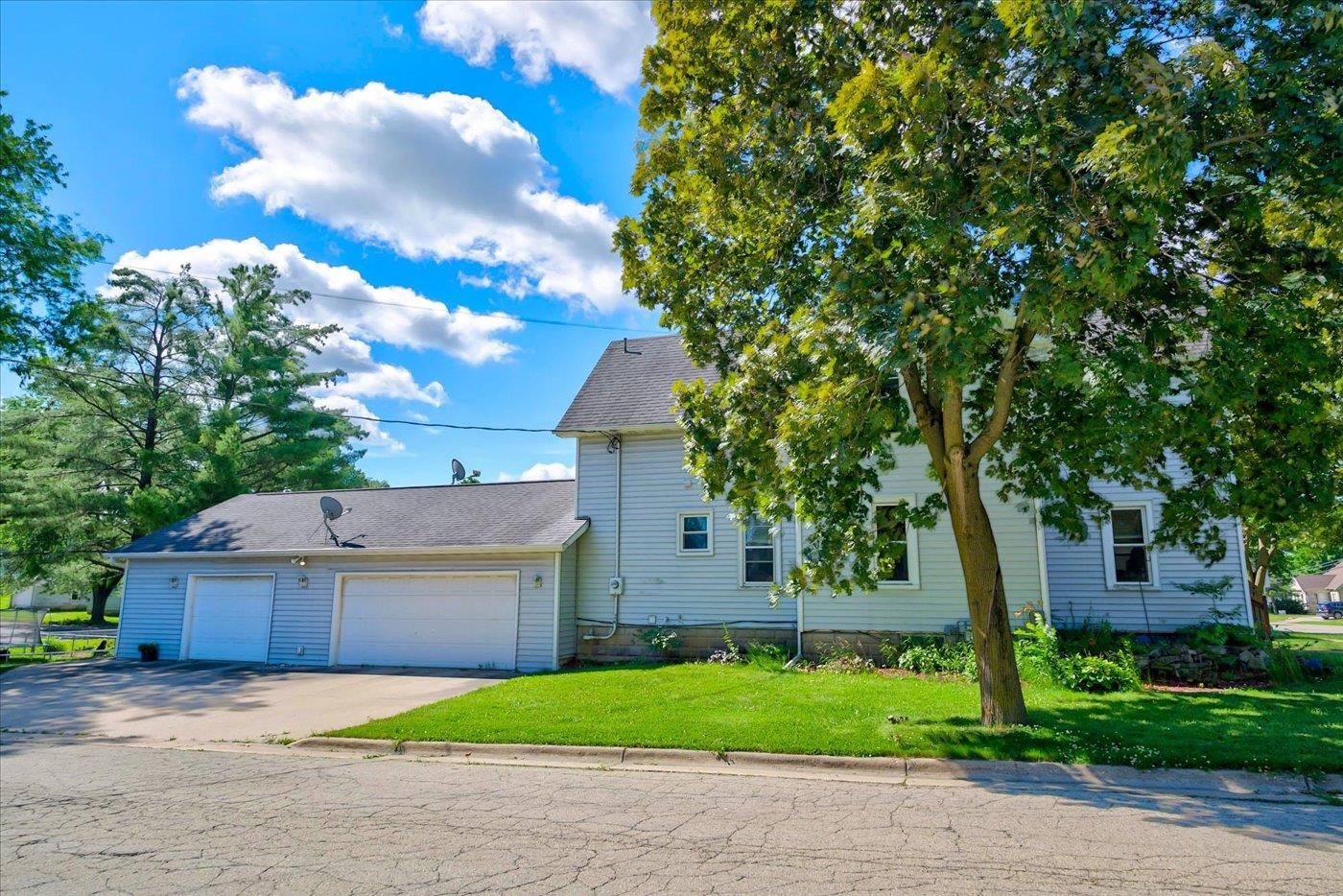 572 North Monroe Street Waterloo, WI 53594 - Photo 30 of 38