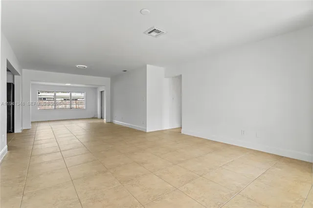 $4,200 | 3253 Pierce Street, Hollywood, FL 33021