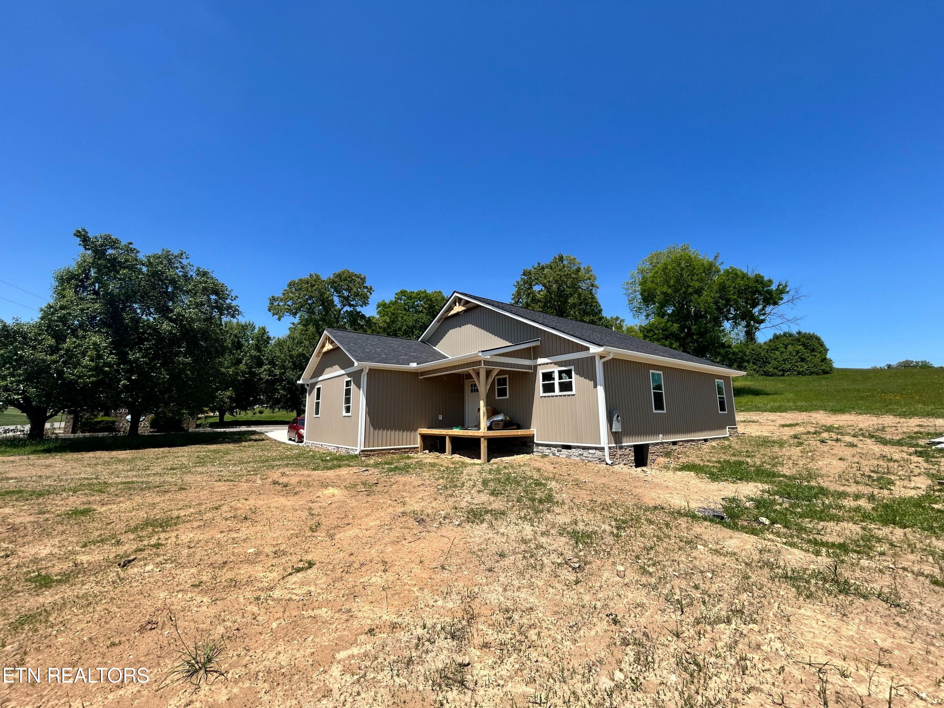 114 Rolling Hills Estates Rutledge, TN 37861 - Photo 1 of 6 8GKF6tGg