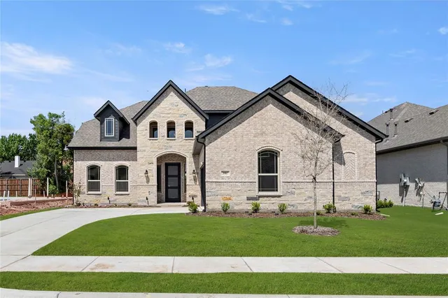 $639,267 | 3907 Lochwood Drive, Rowlett, TX 75088