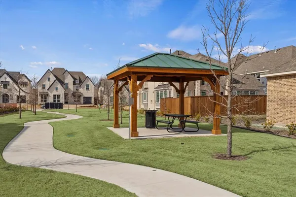 $639,267 | 3907 Lochwood Drive, Rowlett, TX 75088