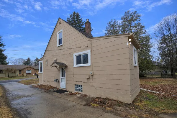 $224,900 | 21671 Sunnyview Street, Clinton Township, MI 48035