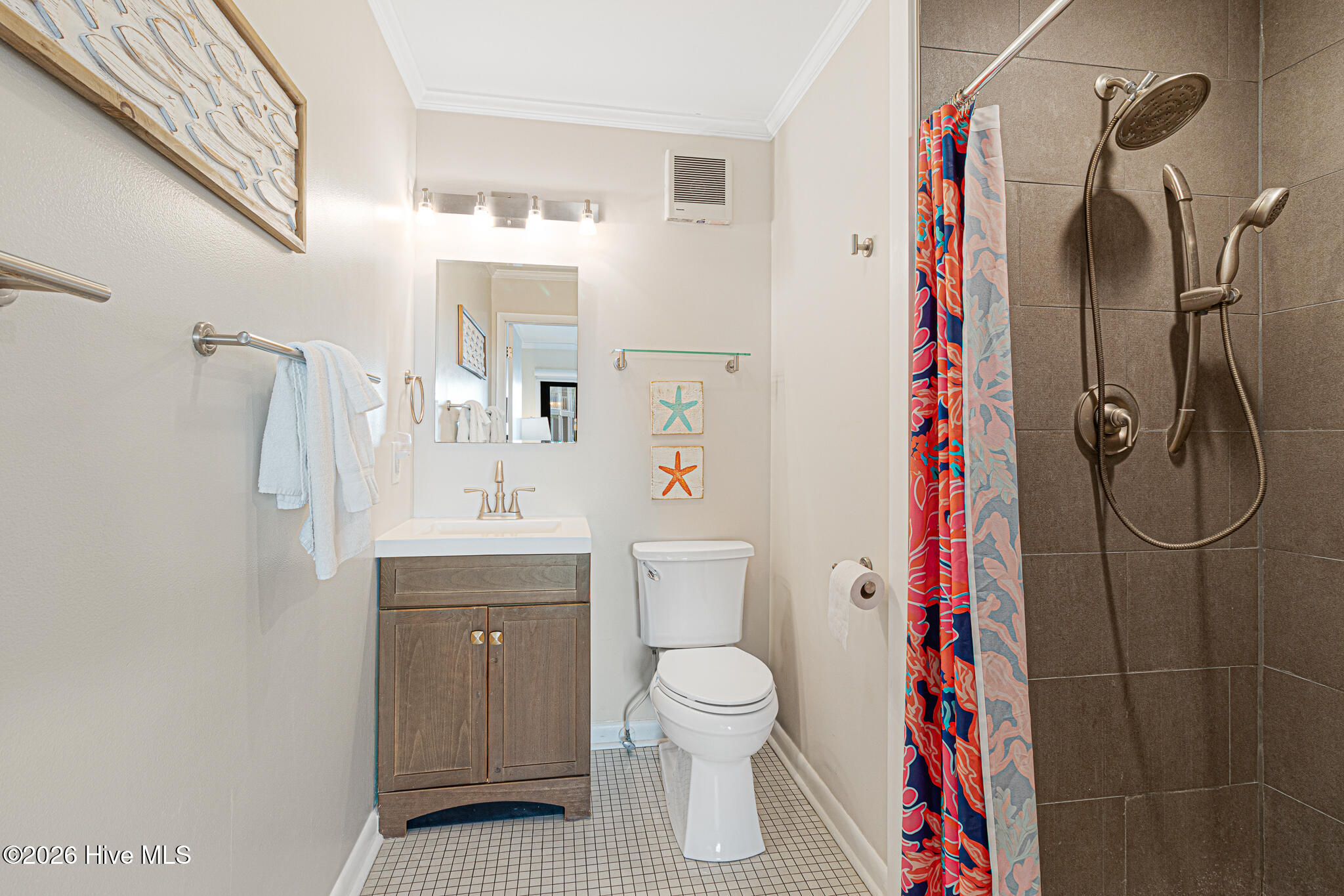 2111 West Fort Macon Road, Unit 211 DUNESCAPE Atlantic Beach, NC 28512 - Photo 19 of 39 Primary Bath