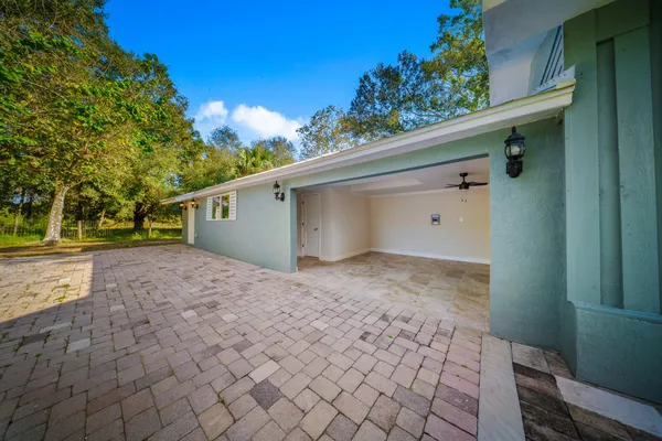 $548,000 | 250 Northwest 98th Street, Okeechobee, FL 34972