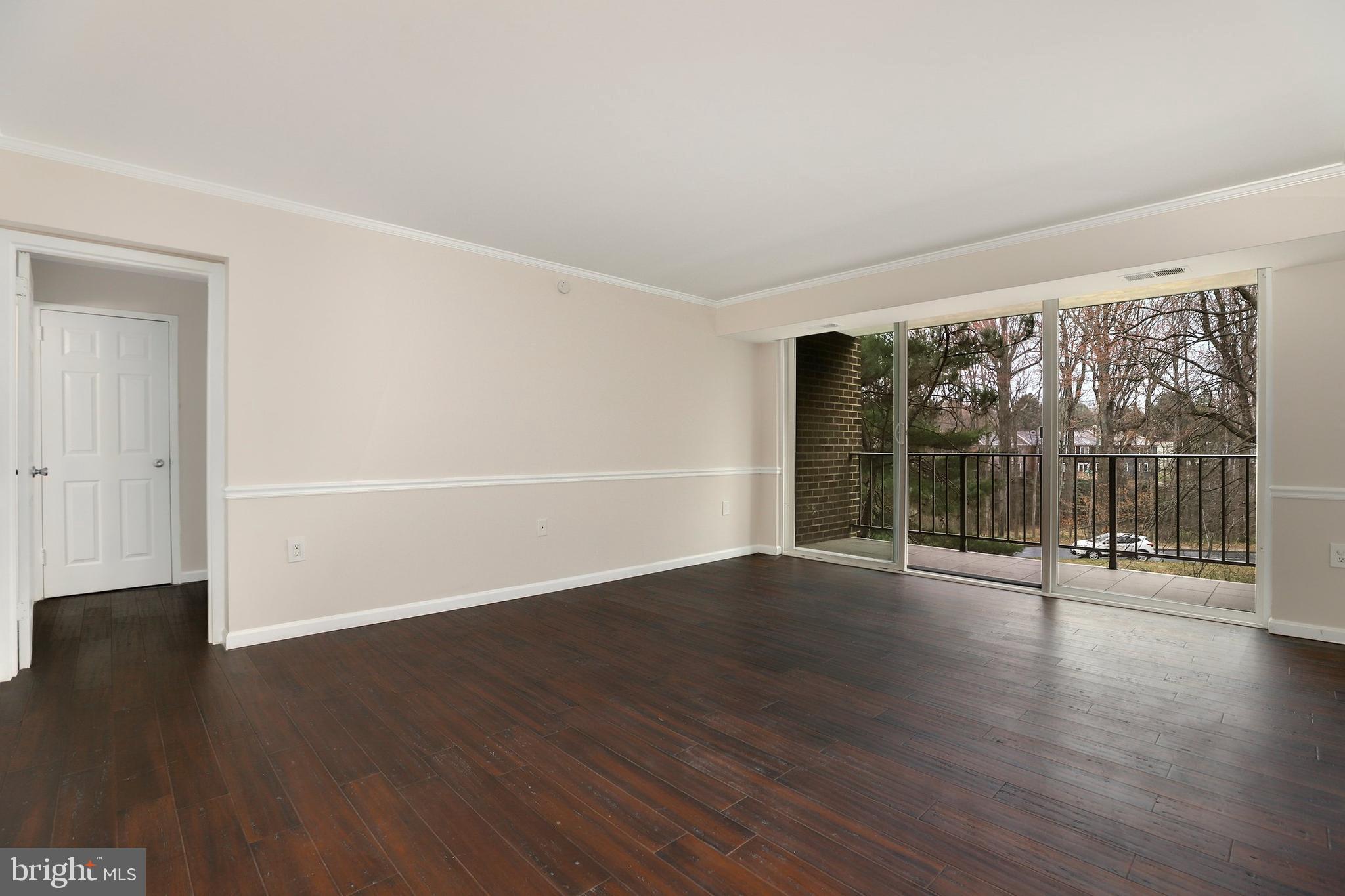1429 Northgate Square, Unit 11C Reston, VA 20190 - Photo 5 of 26 Gallery Image 5