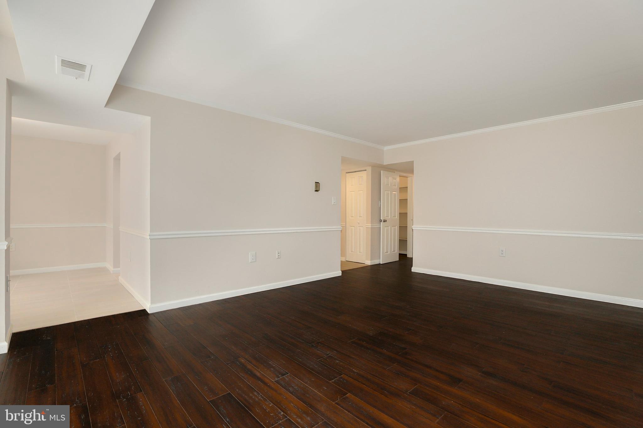 1429 Northgate Square, Unit 11C Reston, VA 20190 - Photo 6 of 26 Gallery Image 6