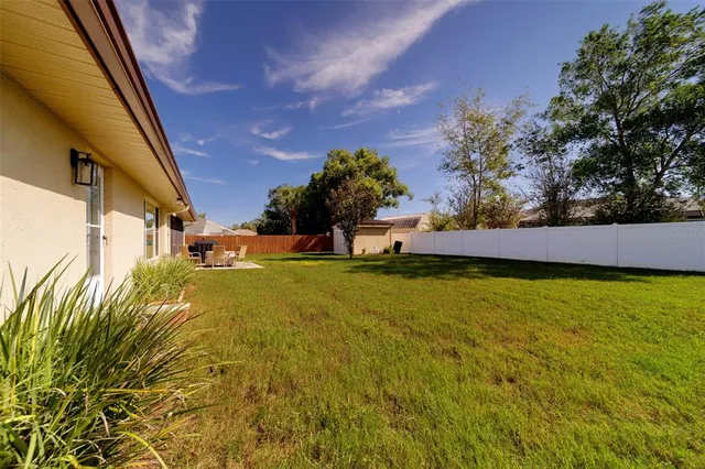 a front view of house with yard