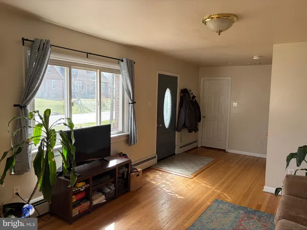 $2,500 | 157 Jimanna Road, Lancaster, PA 17602