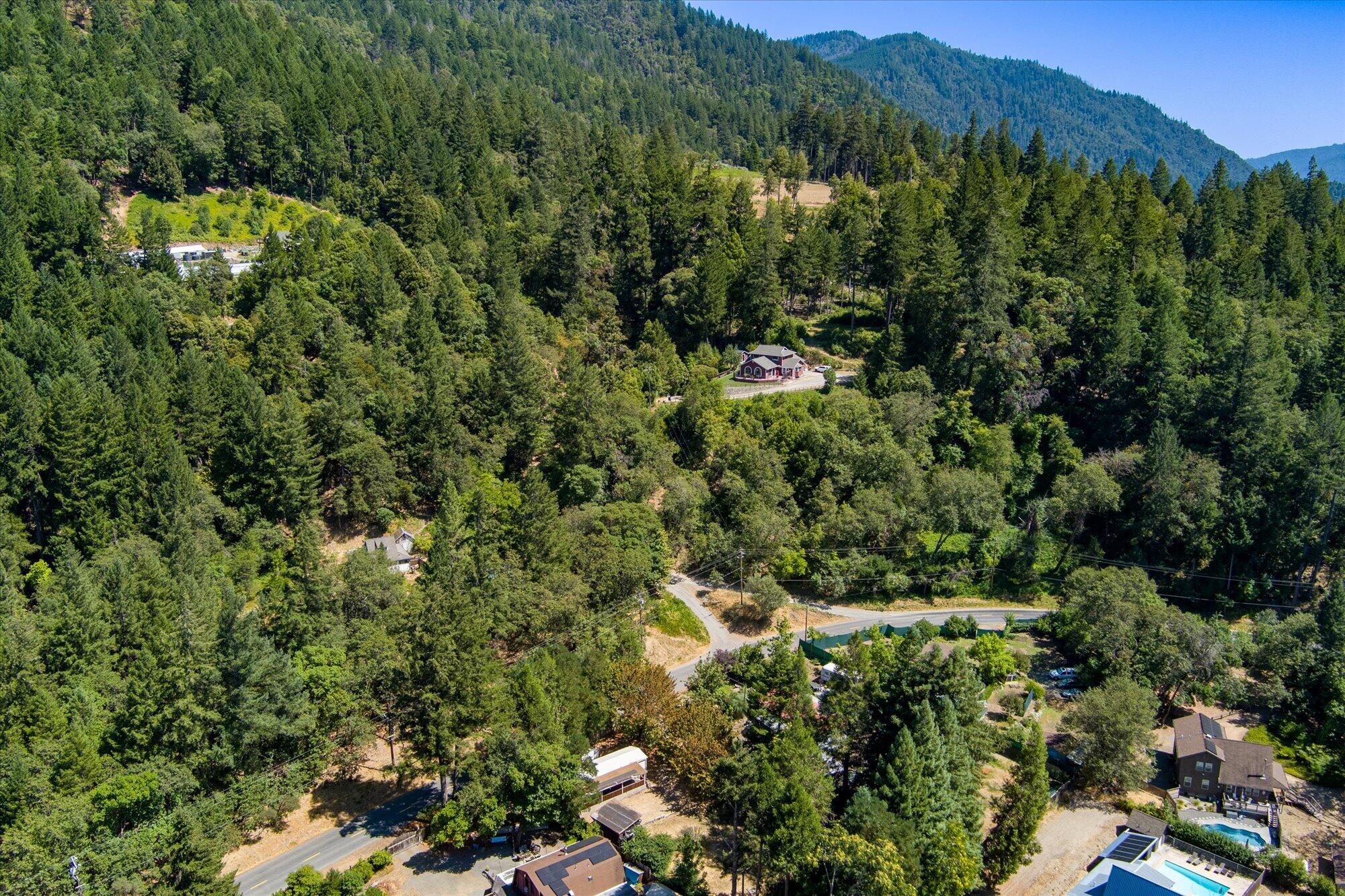 1948 Patterson Road Willow Creek, CA 95573 - Photo 9 of 47 Gallery Image 9